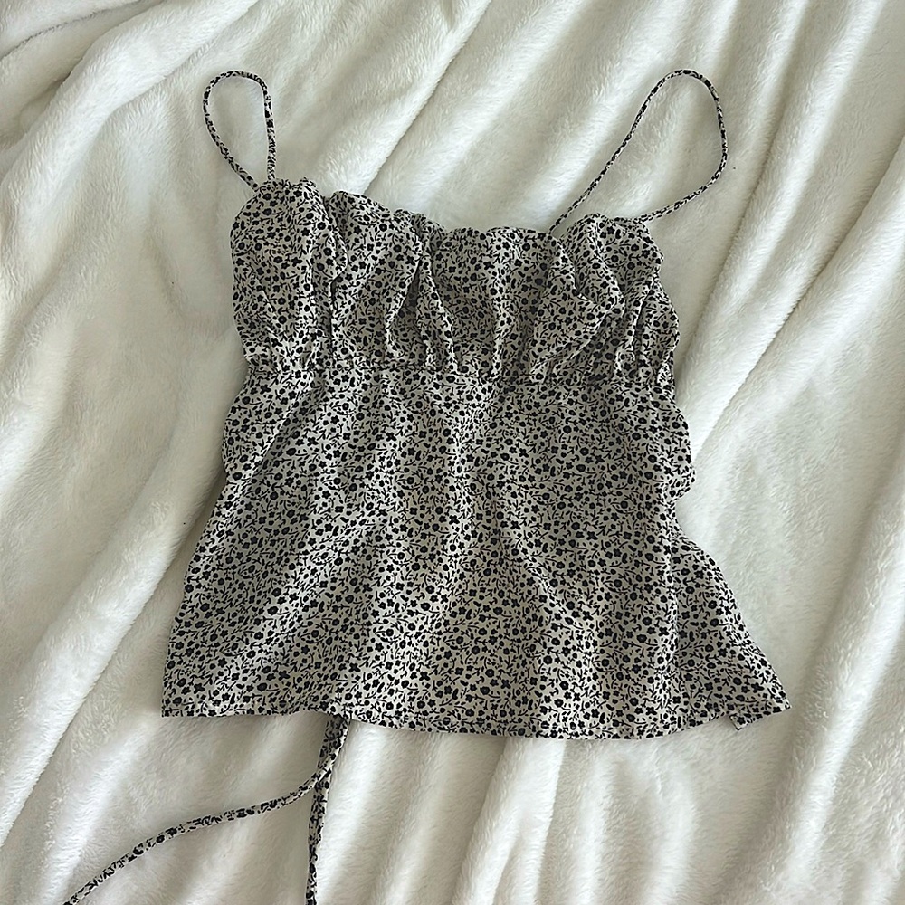 Backless tie up black and white floral patterned strapless top